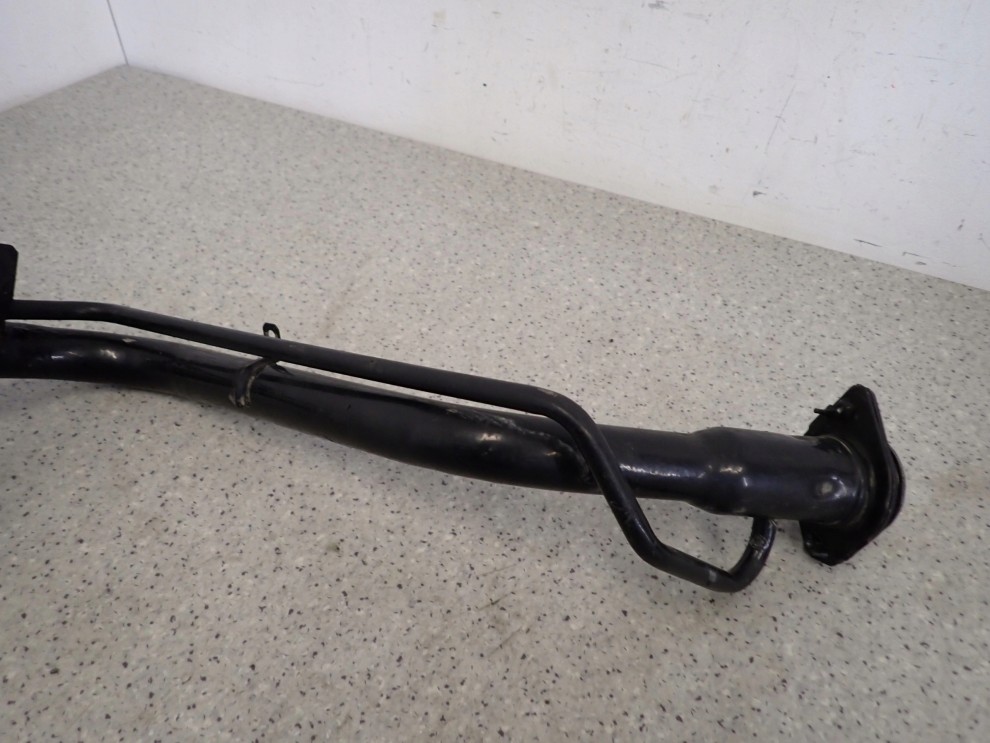 SUZUKI SX4 FIAT SEDICI 06-13 RURA WLEWU PALIWA BENZYNA 6/8