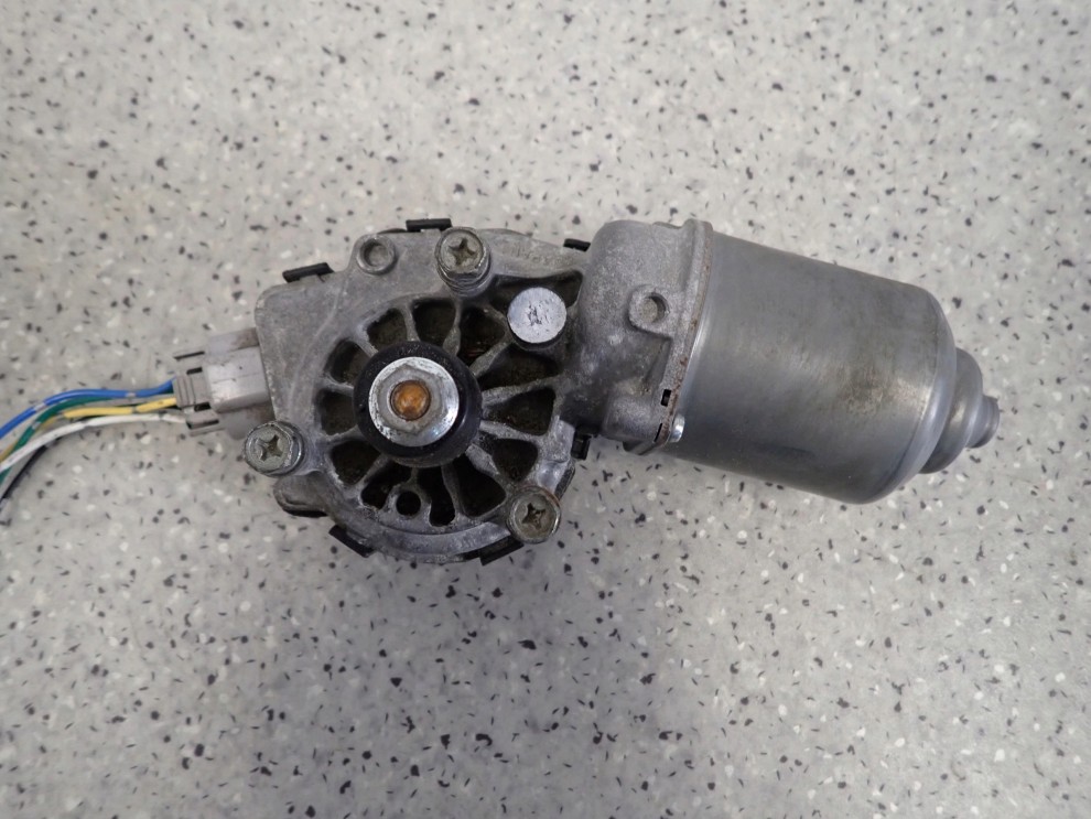 MITSUBISHI ASX 10-16 SILNICZEK WYCIERACZEK PRZEDNICH PRZÓD 4/5