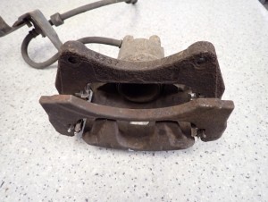 MITSUBISHI ASX 1.8 DID 10-16 ZACISK HAMULCOWY PRZEDNI LEWY 4/7 MINIATURA