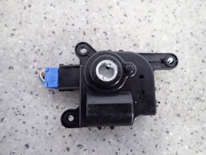 KIA CEED 06-12 SILNICZEK NAGRZEWNICY 3/3 MINIATURA