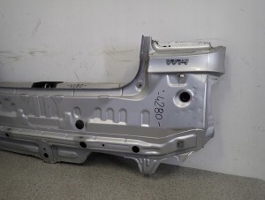 TOYOTA YARIS I 99-05 PAS TYLNY 199 3/6 MINIATURA