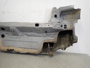 TOYOTA YARIS I 99-05 PAS TYLNY 199 6/6 MINIATURA