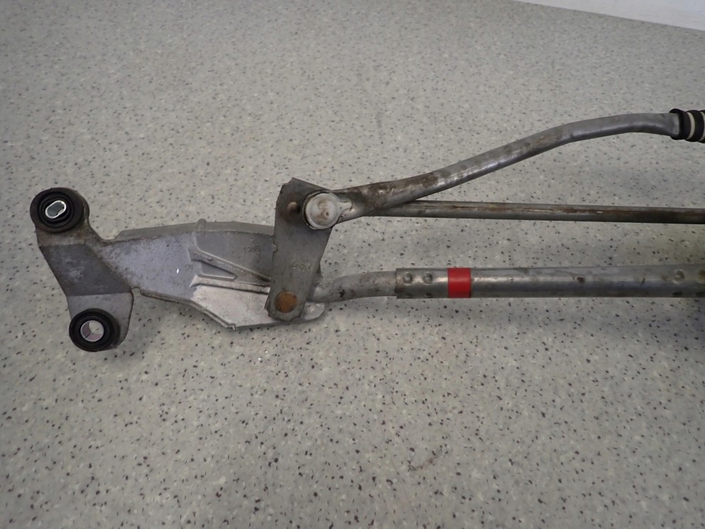 MITSUBISHI ASX 10- MECHANIZM WYCIERACZEK PRZEDNICH PRZÓD 5/7