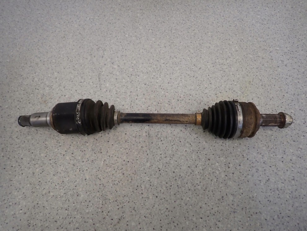 SUZUKI GRAND VITARA II 06-08 1.9 DDIS PÓŁOŚ PRZEDNIA PRAWA 4/6