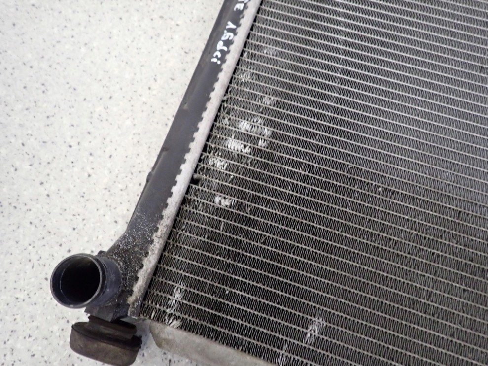 NISSAN NOTE E11 06-12 1.5 DCI CHŁODNICA WODY 7/9