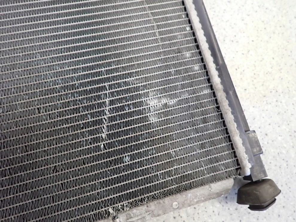 NISSAN NOTE E11 06-12 1.5 DCI CHŁODNICA WODY 8/9