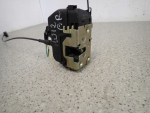 NISSAN PRIMERA P12 KOMBI 02-07 ZAMEK DRZWI TYLNY PRAWY 2/6 MINIATURA