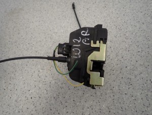 NISSAN PRIMERA P12 KOMBI 02-07 ZAMEK DRZWI TYLNY PRAWY 3/6 MINIATURA