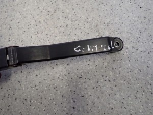 SUZUKI GRAND VITARA 06- II RAMIE WYCIERACZKI LEWE 2/4 MINIATURA