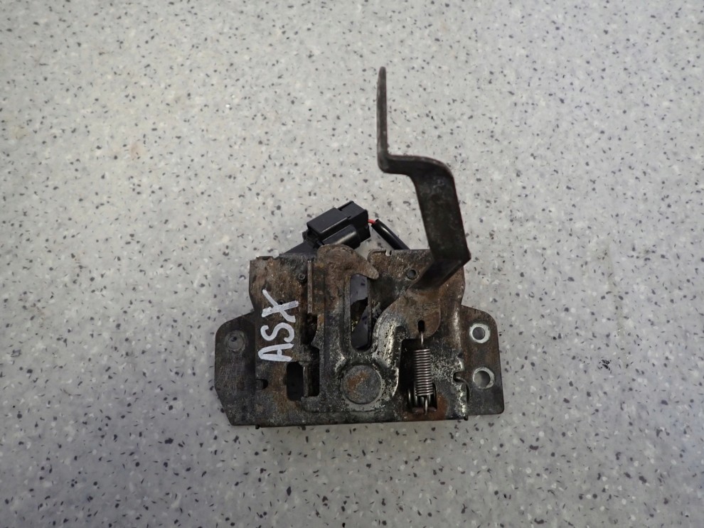 MITSUBISHI ASX 10- ZAMEK MASKI 1/3