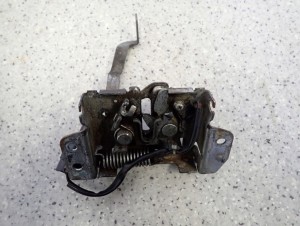 MITSUBISHI ASX 10- ZAMEK MASKI 3/3 MINIATURA