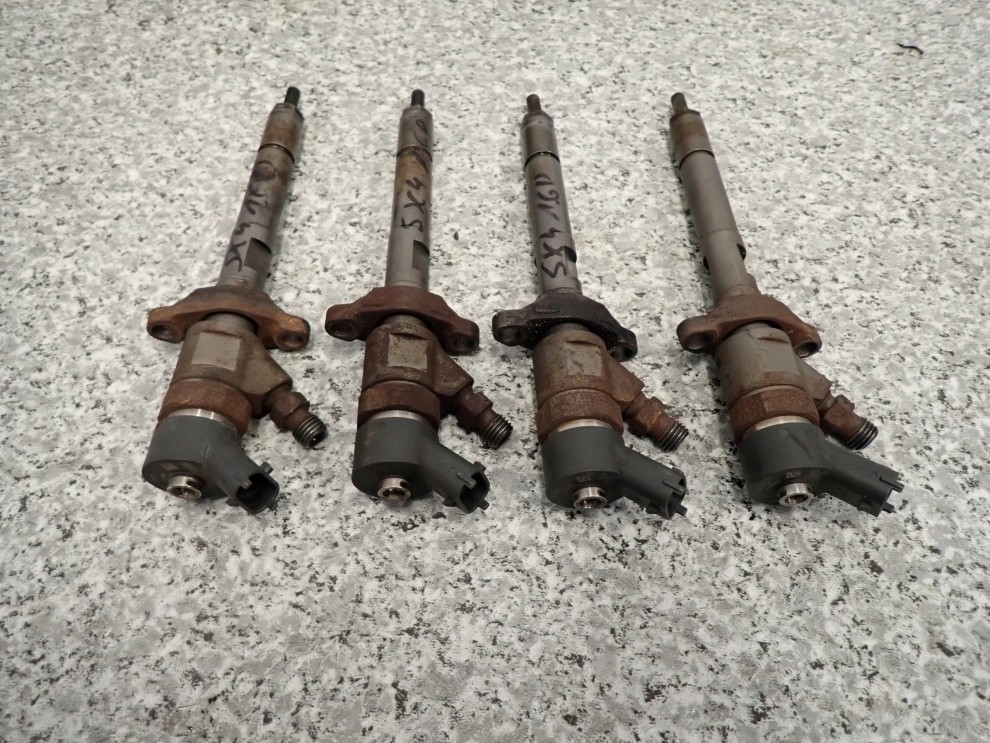 SUZUKI SX4 SEDICI 1,6 DDIS 06-12 WTRYSKIWACZ PALIWA 3/3