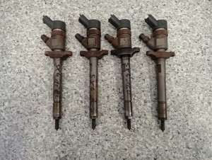 SUZUKI SX4 SEDICI 1,6 DDIS 06-12 WTRYSKIWACZ PALIWA 1/3 MINIATURA