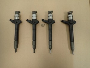 TOYOTA COROLLA VERSO AVENSIS RAV4 2.2 D4D 04-09 WTRYSKIWACZ WTRYSKIWACZE 23 2/4 MINIATURA