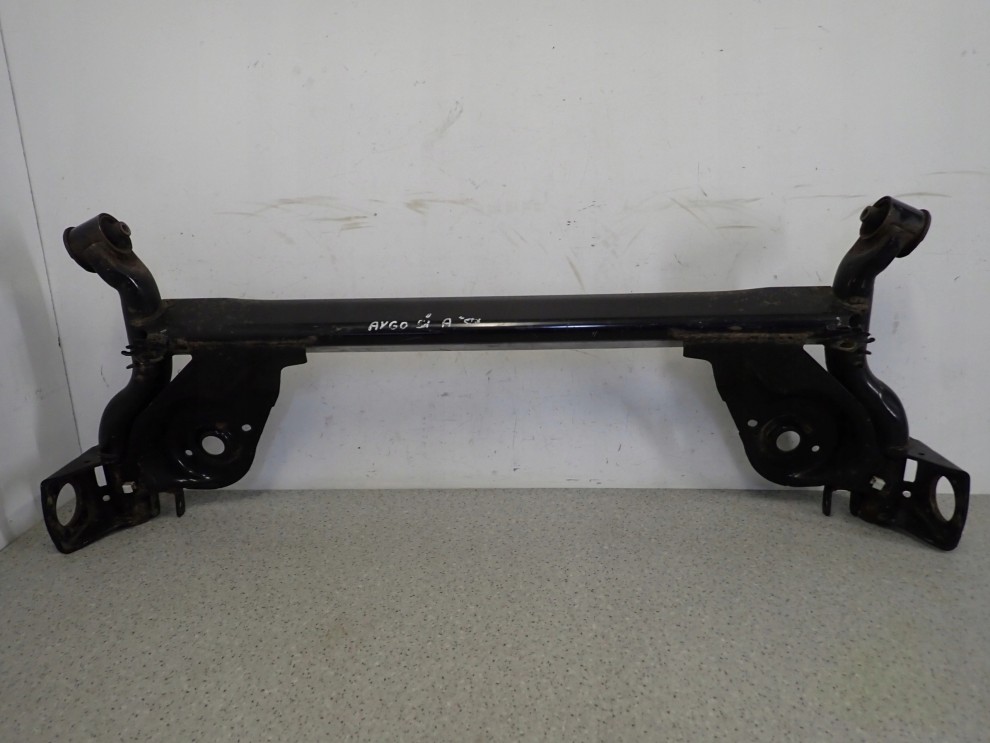 TOYOTA AYGO 05-12 BELKA ZAWIESZENIA TYLNEGO GOŁA 1/13