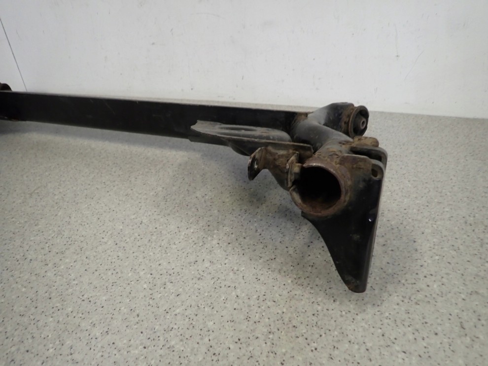 TOYOTA AYGO 05-12 BELKA ZAWIESZENIA TYLNEGO GOŁA 12/13