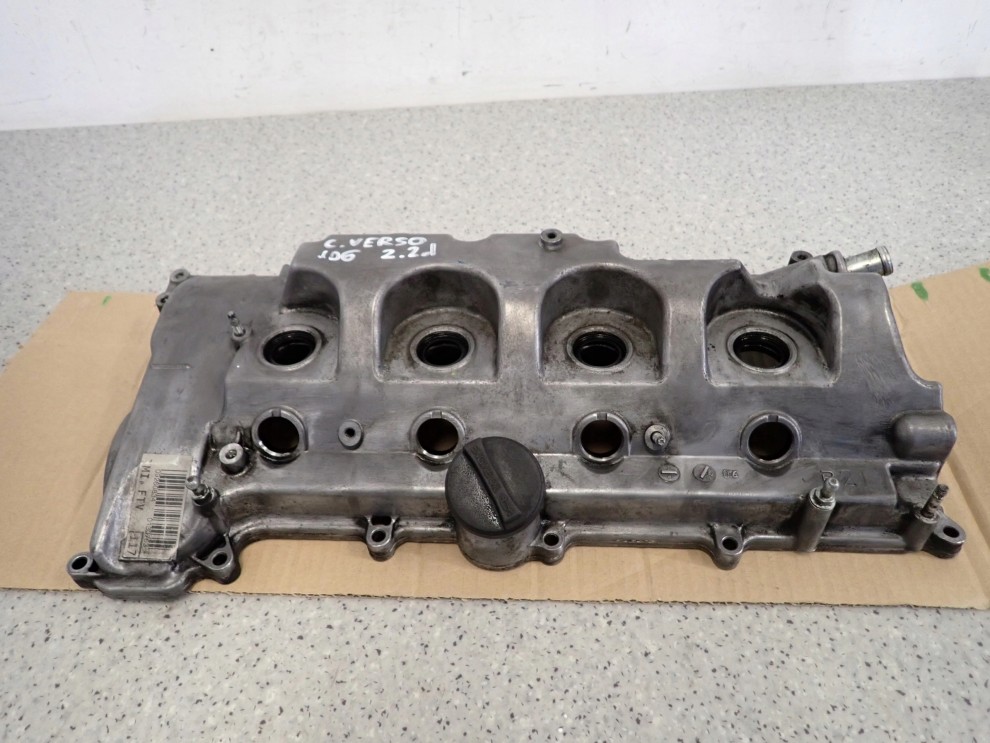 TOYOTA COROLLA VERSO AVENSIS T25 2.2 D4D POKRYWA ZAWORÓW 2AD 3/5