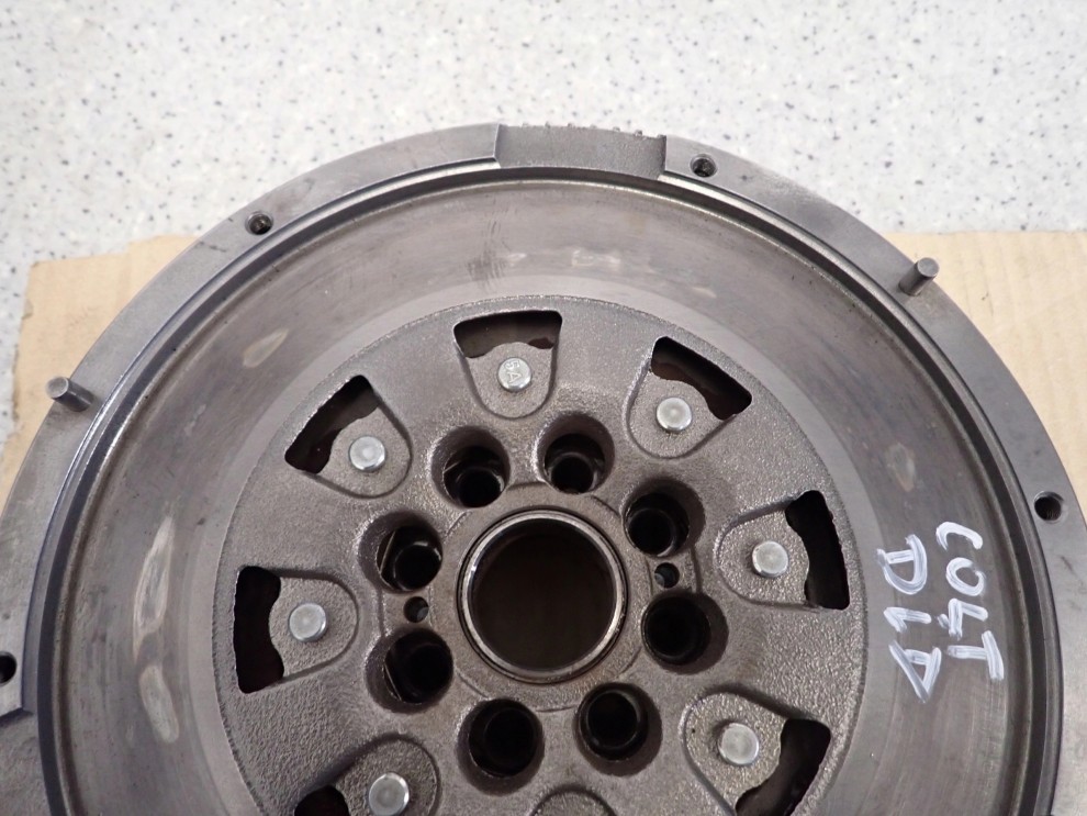 MITSUBISHI COLT DID 04-08 KOŁO ZAMACHOWE DWUMAS 3/5