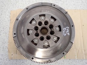 MITSUBISHI COLT DID 04-08 KOŁO ZAMACHOWE DWUMAS 1/5 MINIATURA