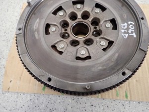 MITSUBISHI COLT DID 04-08 KOŁO ZAMACHOWE DWUMAS 2/5 MINIATURA