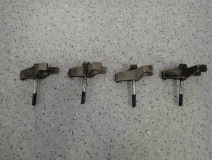 TOYOTA COROLLA VERSO AVENSIS T25 2.2 D4D 2AD MOCOWANIE WTRYSKIWACZA STOPKA 1/3 MINIATURA