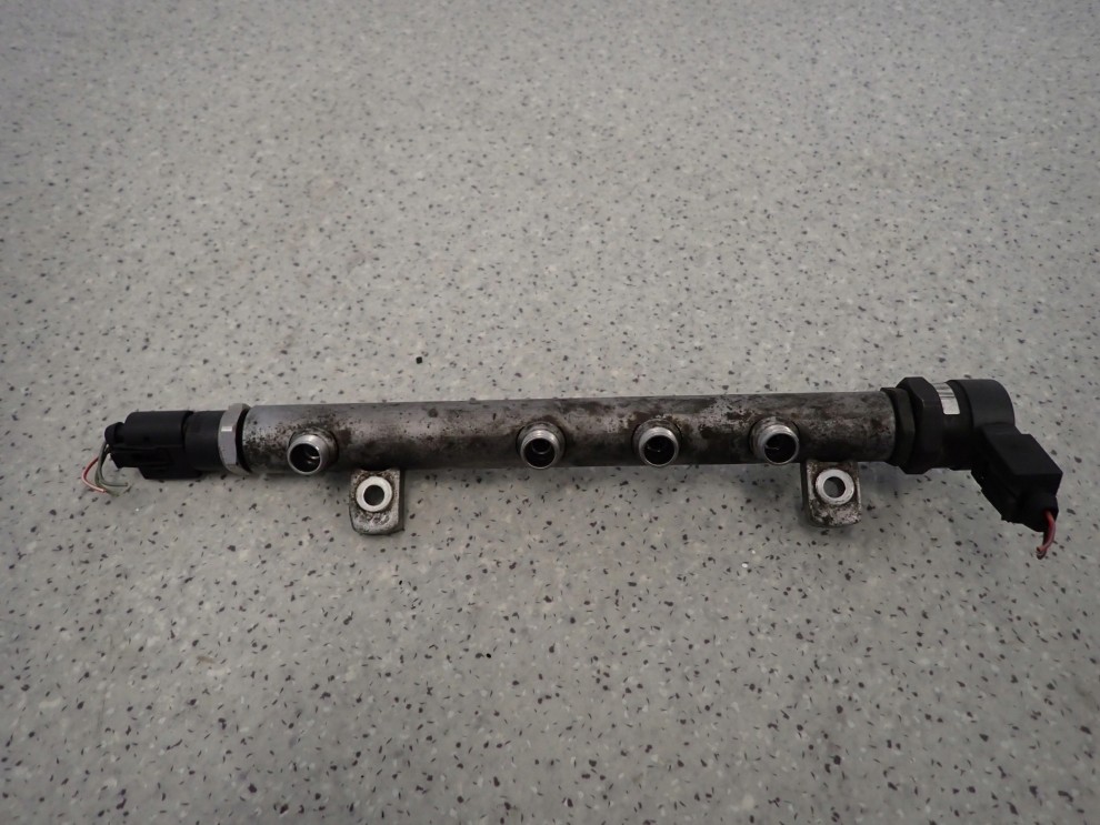 MITSUBISHI COLT CZ3 1.5 DID 04- LISTWA WTRYSKOWA PALIWA 2/3