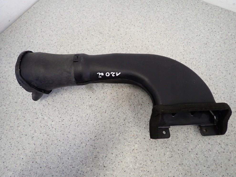 MITSUBISHI PAJERO III 00-06 3.2 DiD ŁAPACZ POWIETRZA DOLOT 1/4