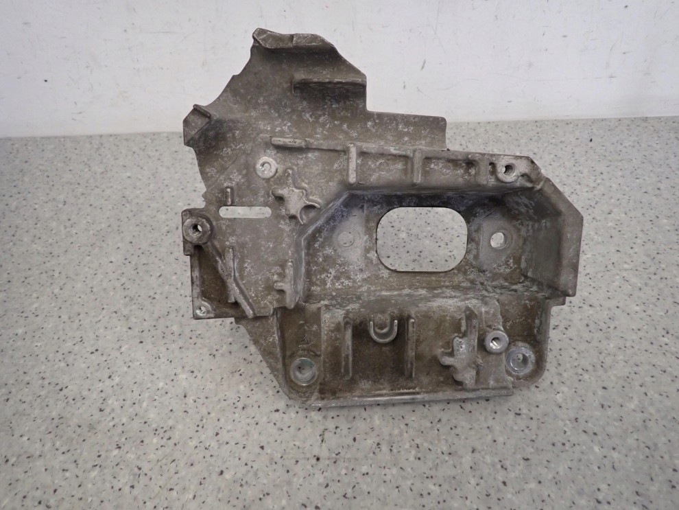 NISSAN MICRA K12 1.2i AUTOMAT 02- PODSTAWA AKUMULATORA ŁAPA SKRZYNI BIEGÓW 10/10