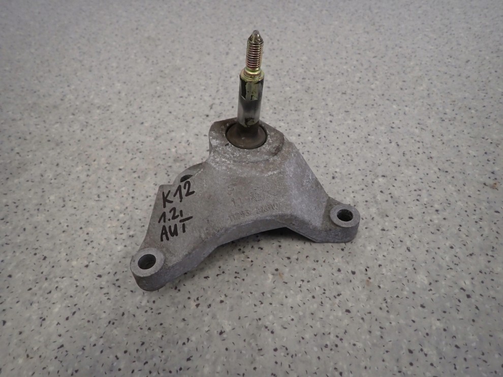 NISSAN MICRA K12 1.2i AUTOMAT 02- ŁAPA GÓRNA SKRZYNI BIEGÓW 1/8