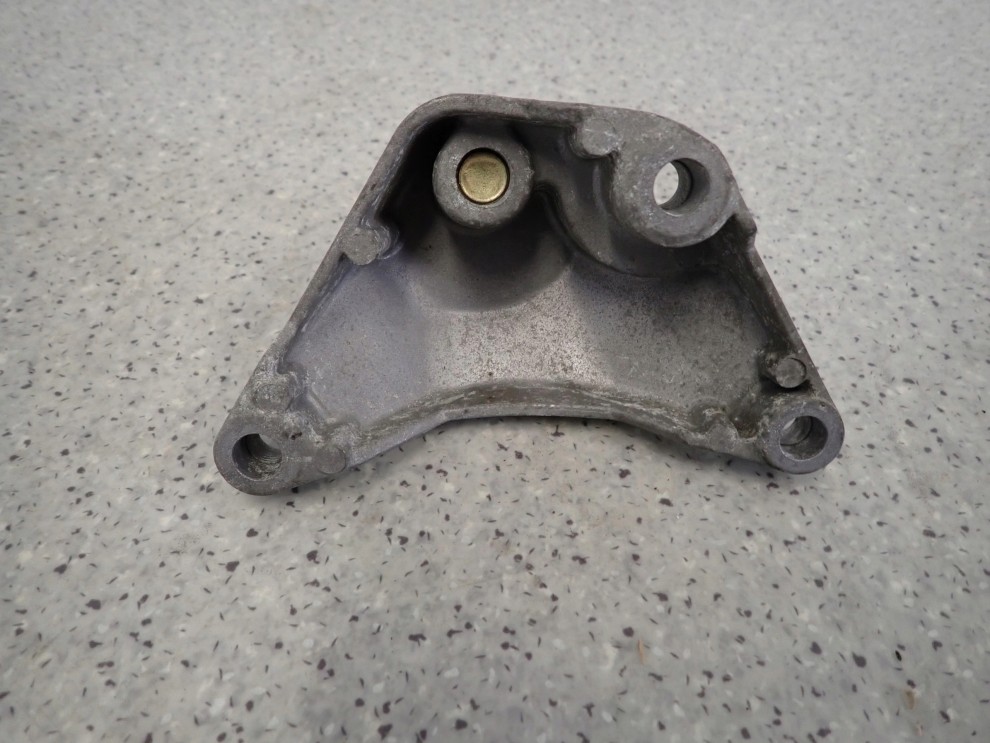 NISSAN MICRA K12 1.2i AUTOMAT 02- ŁAPA GÓRNA SKRZYNI BIEGÓW 7/8