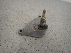 NISSAN MICRA K12 1.2i AUTOMAT 02- ŁAPA GÓRNA SKRZYNI BIEGÓW 4/8 MINIATURA