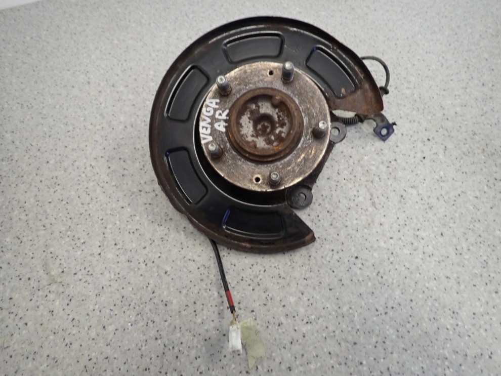 KIA VENGA 09- TARCZA KOTWICZNA ZWROTNICA TYLNA PRAWA 2/6