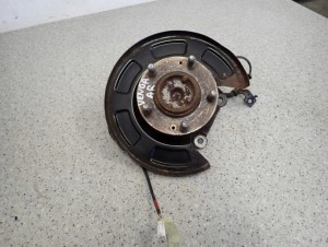 KIA VENGA 09- TARCZA KOTWICZNA ZWROTNICA TYLNA PRAWA 1/6 MINIATURA