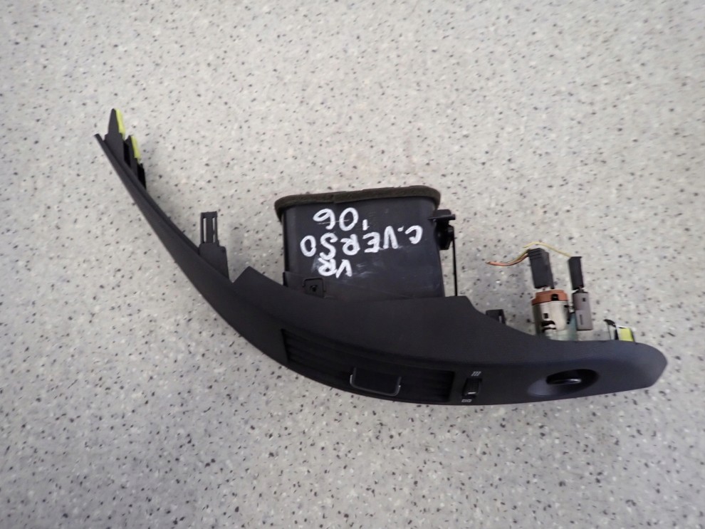 COROLLA VERSO 04-08 KRATKA NAWIEWU GNIAZDO ZAPALNICZKI 4/7