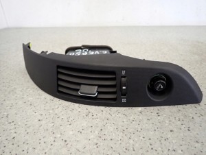 COROLLA VERSO 04-08 KRATKA NAWIEWU GNIAZDO ZAPALNICZKI