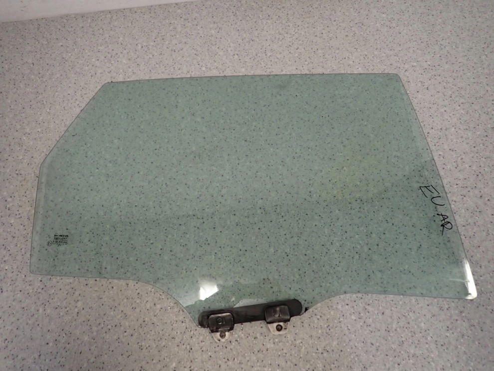 HONDA CIVIC 5D EU VII 01-05 SZYBA TYLNA PRAWA 1/3