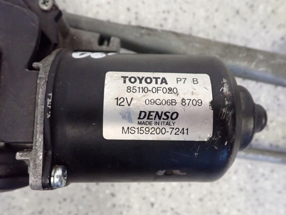 TOYOTA COROLLA VERSO 04- MECHANIZM SILNICZEK WYCIERACZEK PRZEDNICH KOMPLET 4/8