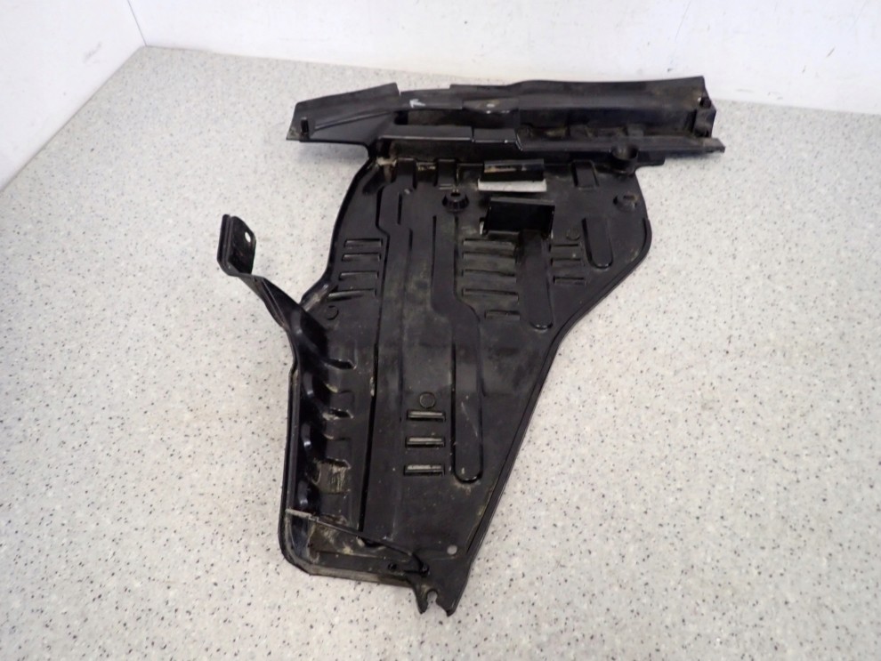 SUZUKI SX4 SEDICI 06-13 OSŁONA DOLNA SILNIKA LEWA 6/8