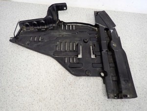 SUZUKI SX4 SEDICI 06-13 OSŁONA DOLNA SILNIKA LEWA 4/8 MINIATURA