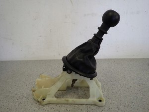 FIAT SEDICI SUZUKI SX4 06-1.9 DDIS LEWAREK GAŁKA DŹWIGNIA ZMIANY BIEGÓW 5/8 MINIATURA