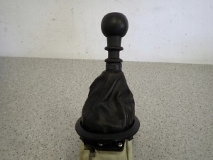 FIAT SEDICI SUZUKI SX4 06-1.9 DDIS LEWAREK GAŁKA DŹWIGNIA ZMIANY BIEGÓW 6/8 MINIATURA