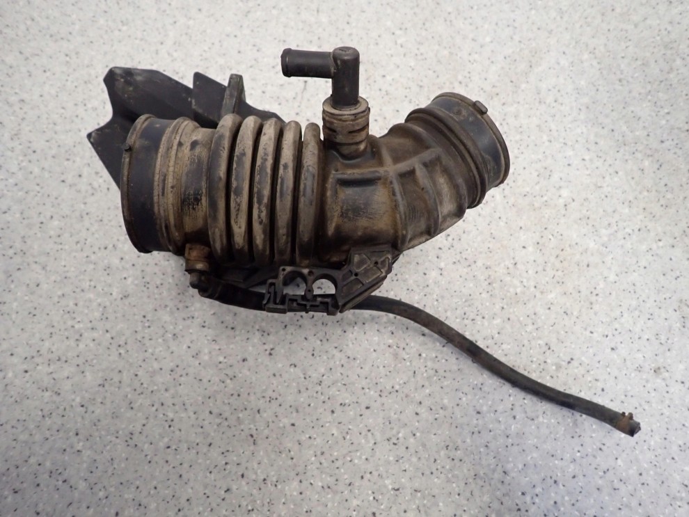 NISSAN ALMERA N16 1.5 BENZ 00-02 RURA POWIETRZA DOLOT 2/5