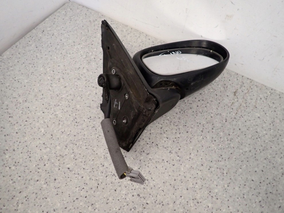 ALMERA TINO 00-06 LUSTERKO PRAWE 3 PINY 8/11