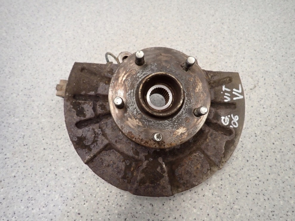 SUZUKI GRAND VITARA II 05-09 ZWROTNICA PRZEDNIA LEWA 2/5