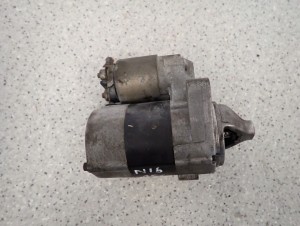 NISSAN ALMERA N16 1.5 BENZYNA 00-06 ROZRUSZNIK SILNIKA 2/5 MINIATURA