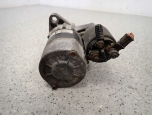 NISSAN ALMERA N16 1.5 BENZYNA 00-06 ROZRUSZNIK SILNIKA 4/5 MINIATURA