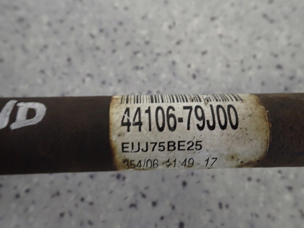 SUZUKI SX4 SEDICI 1.9 DDIS 06-13 PÓŁOŚ TYLNA PRAWA 5/5