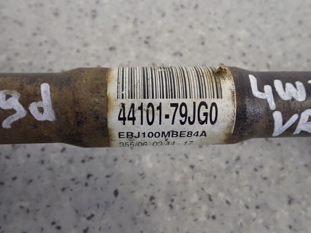 SUZUKI SX4 SEDICI 4WD 1.9 DDIS 06-13 PÓŁOŚ PRZEDNIA PRAWA 4/8