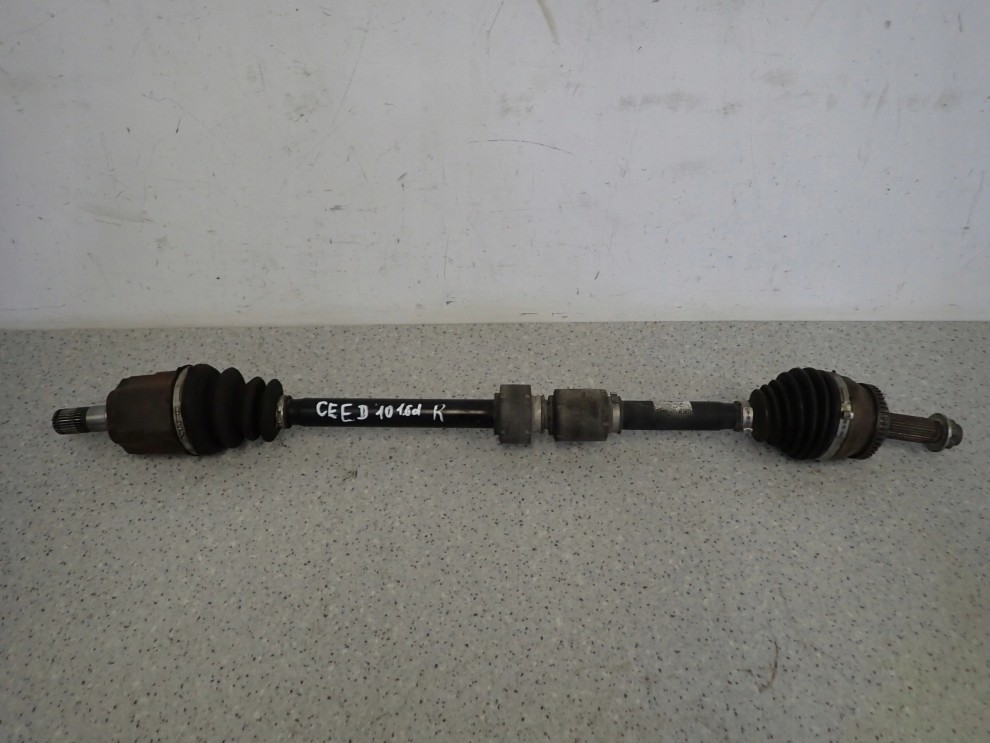 KIA CEED 1.6 CRDI 06-12 PÓŁOŚ PRZEDNIA PRAWA 1/6