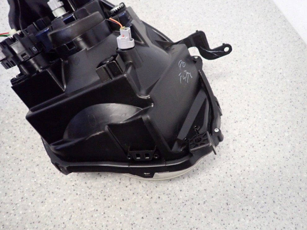 SUZUKI ALTO 09- LAMPA PRZEDNIA LEWA REFLEKTOR 9/10